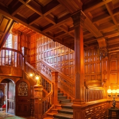 Craigdarroch Castle Entrance and Stairwell.jpg Ornate entrance to Craigdarroch Castle in Vancouver