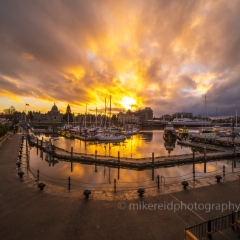 Victoria BC Victoria Harbor Sunset.jpg