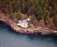 aerial waterfront real estate photography