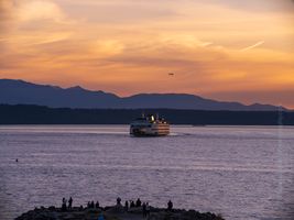 Edmonds Photography Sunset Ferry Arrival.jpg