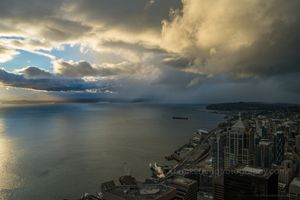 Seattle Photography Dramatic Dusk Skies On the 73rd floor of Seattles Columbia Center, the Sky View Observatory affords a vast view unique of the Seattle area.